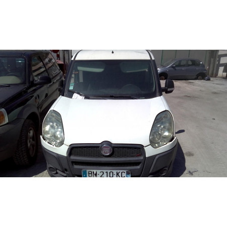 Calandre gauche - FIAT DOBLO 2